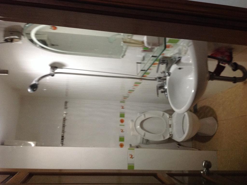 Anh Tuan Hotel Hué Værelse billede